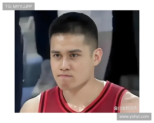 陈盈骏强突妙传助攻 曾凡博底角三分稳稳命中引爆全场攻势热潮